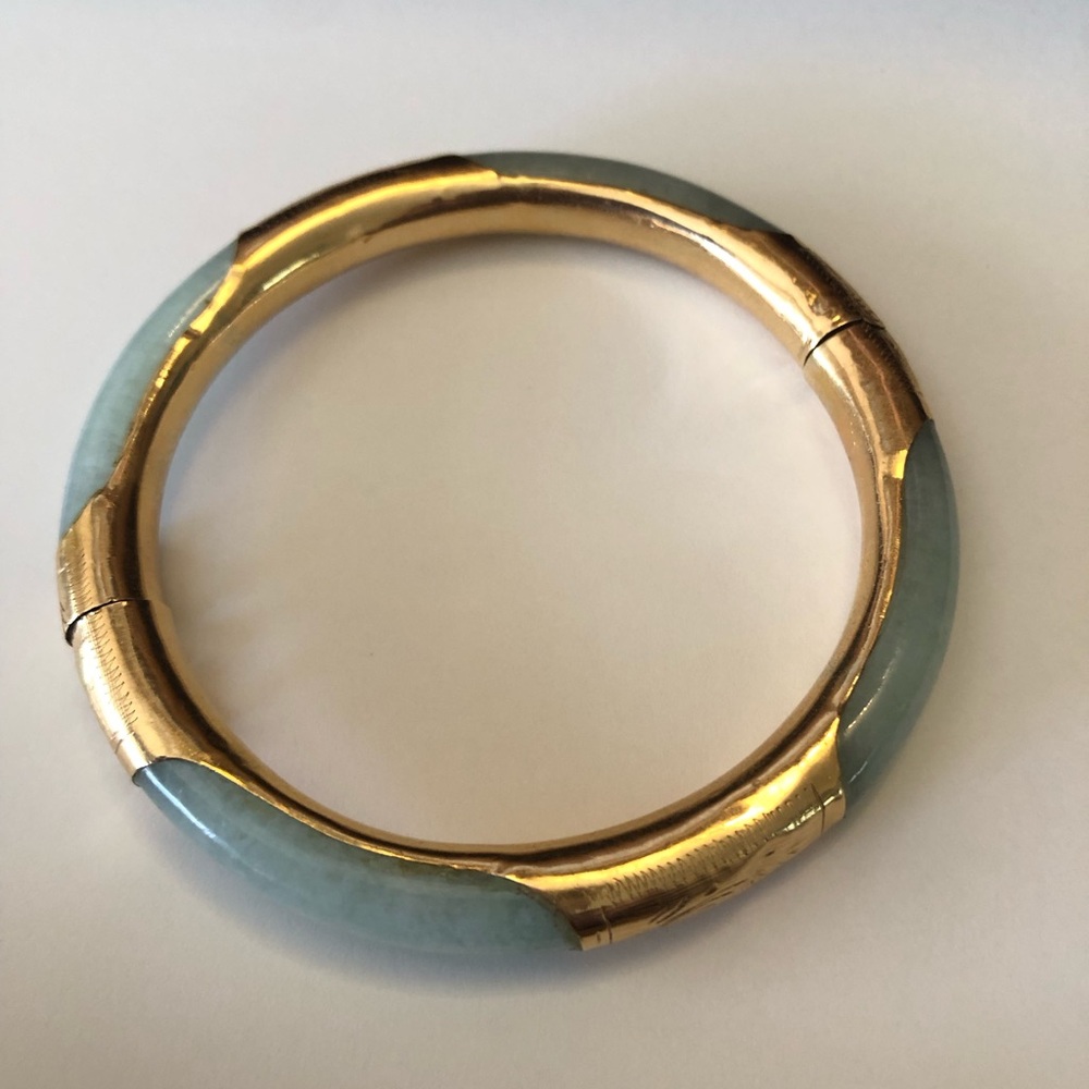 14kt jade bangle bracelet